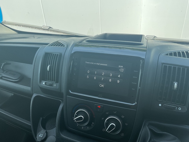 Vauxhall CDTi 3500 BiTurbo Prime 17 Seat Lite Minibus 