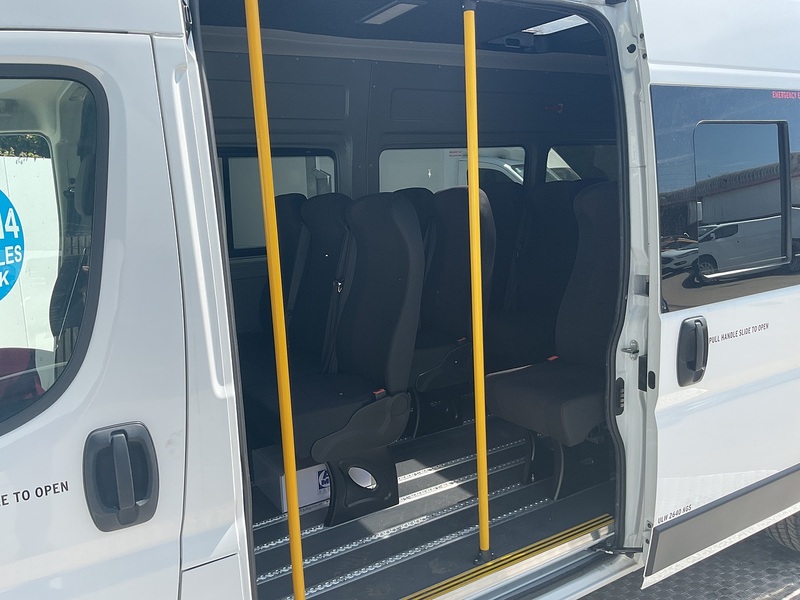 Vauxhall CDTi 3500 BiTurbo Prime 17 Seat Lite Minibus 
