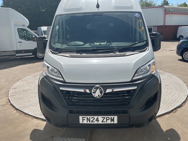 Vauxhall CDTi 3500 BiTurbo Prime 17 Seat Lite Minibus 