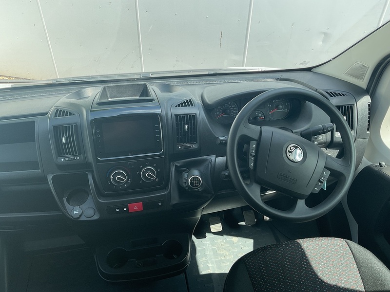 Vauxhall CDTi 15 Seat 3.5T Minibus Euro 6