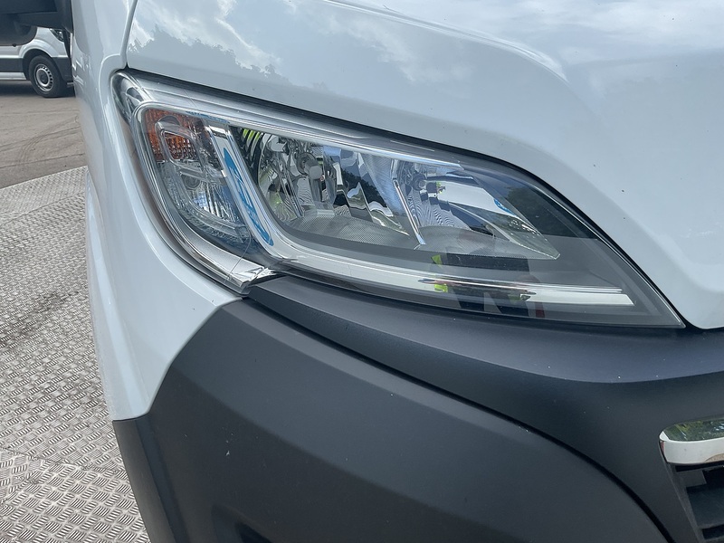 Vauxhall CDTi 15 Seat 3.5T Minibus Euro 6