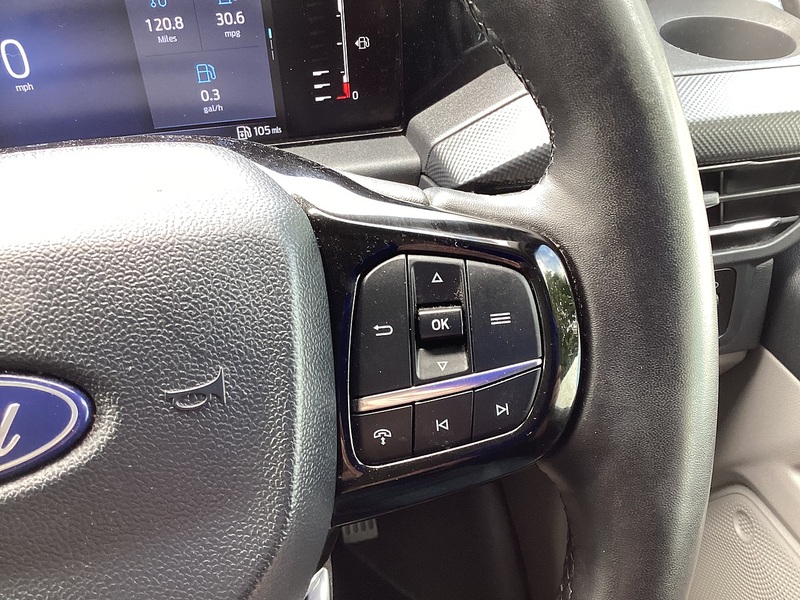 Ford 300 EcoBlue Limited SWB L/R New Shape A/C Euro 6