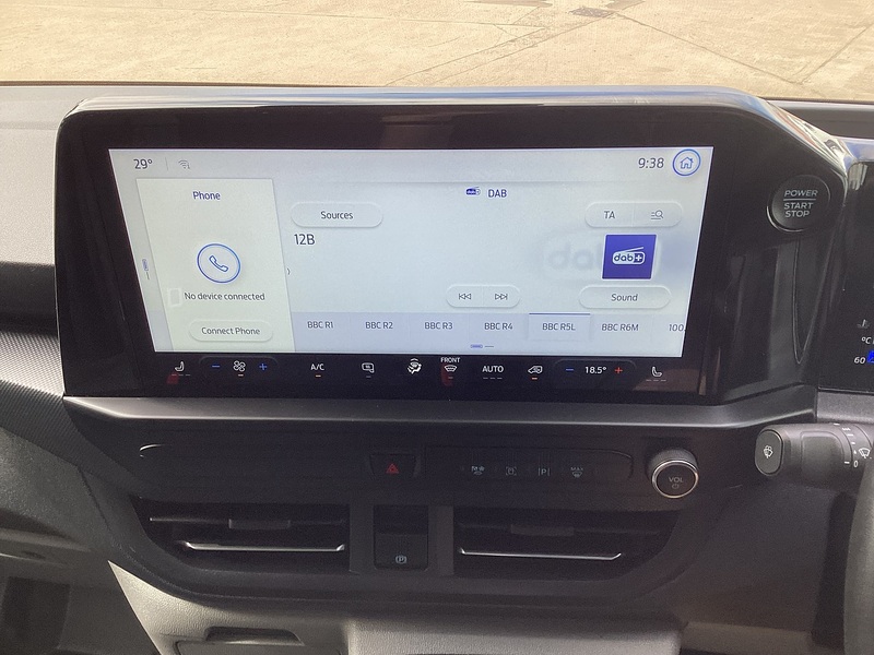 Ford 300 EcoBlue Limited SWB L/R New Shape A/C Euro 6