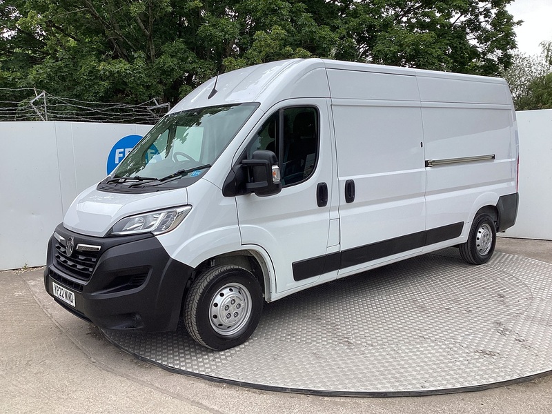 Vauxhall CDTi 3500 BiTurbo Dynamic LWB M/R A/C Euro 6