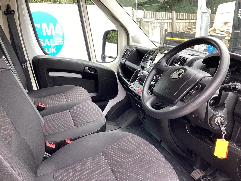 Vauxhall CDTi 3500 BiTurbo Dynamic LWB M/R A/C Euro 6