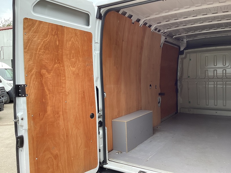 Vauxhall CDTi 3500 BiTurbo Dynamic LWB M/R A/C Euro 6