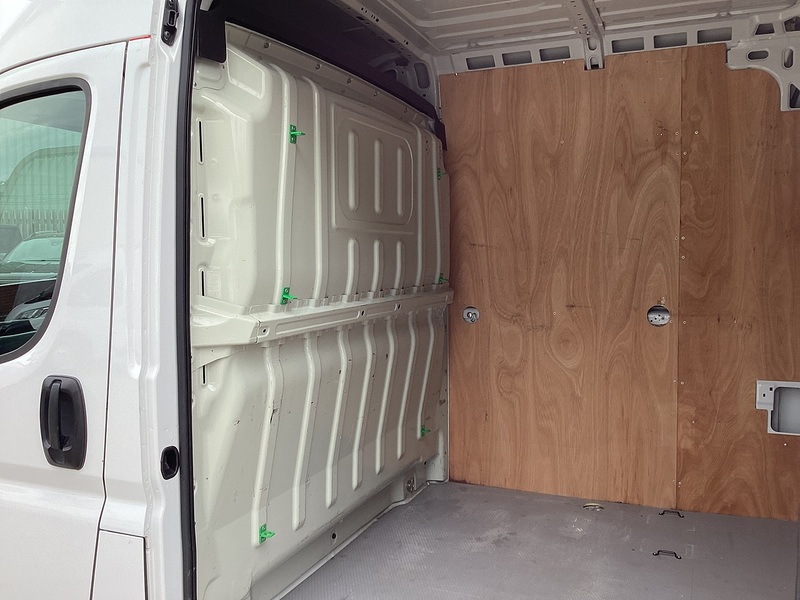 Vauxhall CDTi 3500 BiTurbo Dynamic LWB M/R A/C Euro 6