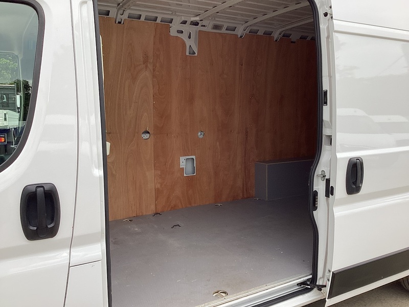 Vauxhall CDTi 3500 BiTurbo Dynamic LWB M/R A/C Euro 6