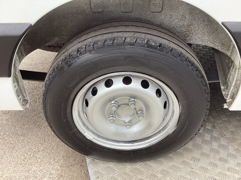 Nissan dCi 35 Acenta LWB M/R Euro 6