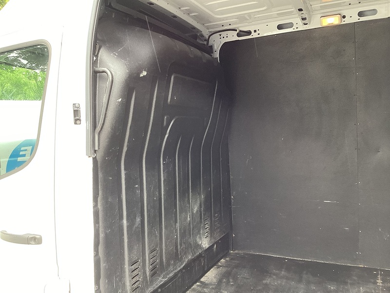 Nissan dCi 35 Acenta LWB M/R Euro 6