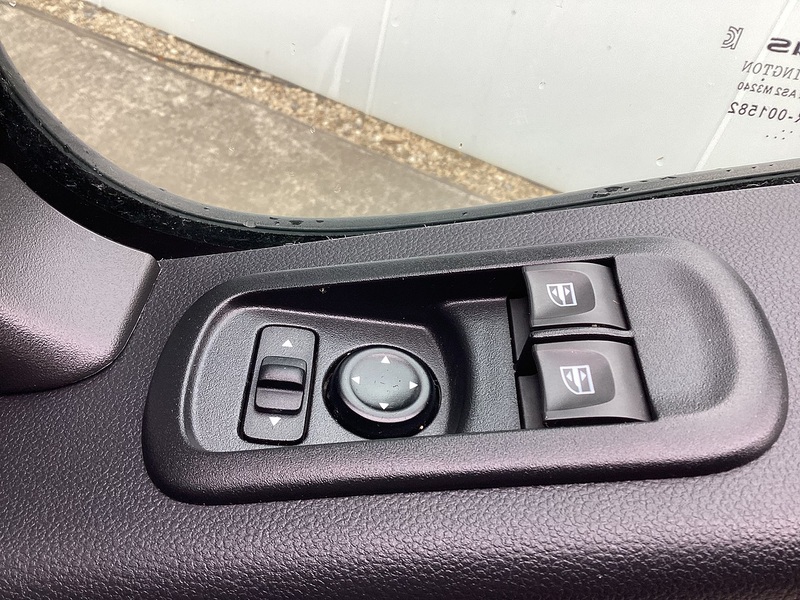 Nissan dCi 35 Acenta LWB M/R Euro 6