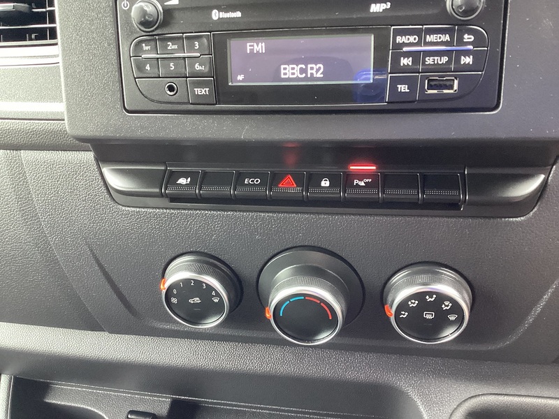 Nissan dCi 35 Acenta LWB M/R Euro 6