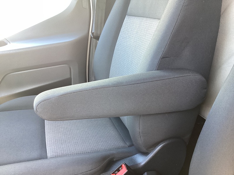 Ford 350 EcoBlue Leader LWB H/R RWD Euro 6