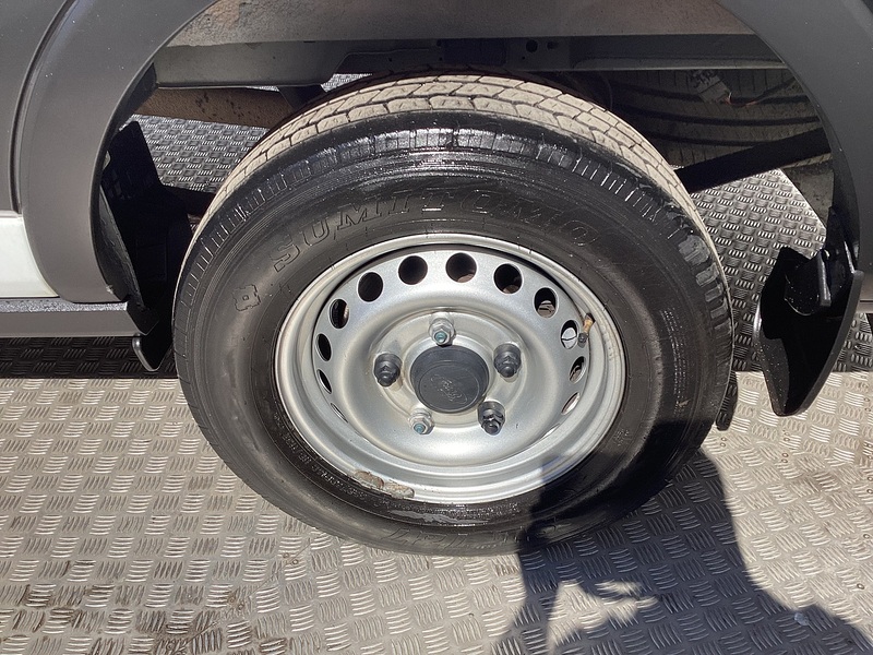 Ford 350 EcoBlue Leader LWB H/R RWD Euro 6