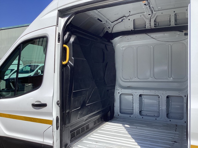 Ford 350 EcoBlue Leader LWB H/R RWD Euro 6