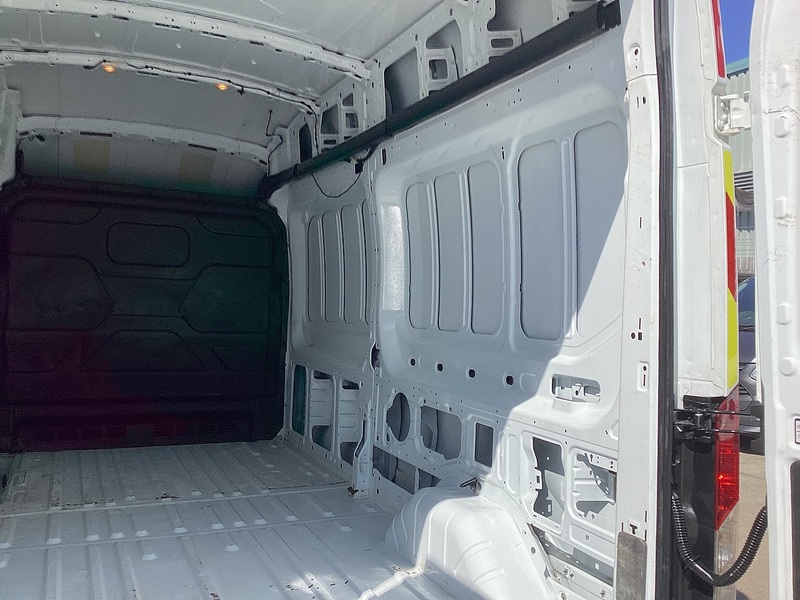 Ford 350 EcoBlue Leader LWB H/R RWD Euro 6