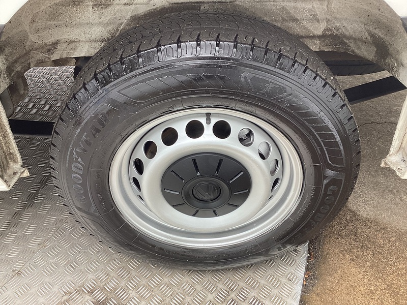 Volkswagen TDI CR35 Trendline LWB H/R A/C Euro 6