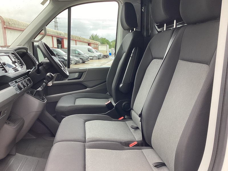 Volkswagen TDI CR35 Trendline LWB H/R A/C Euro 6