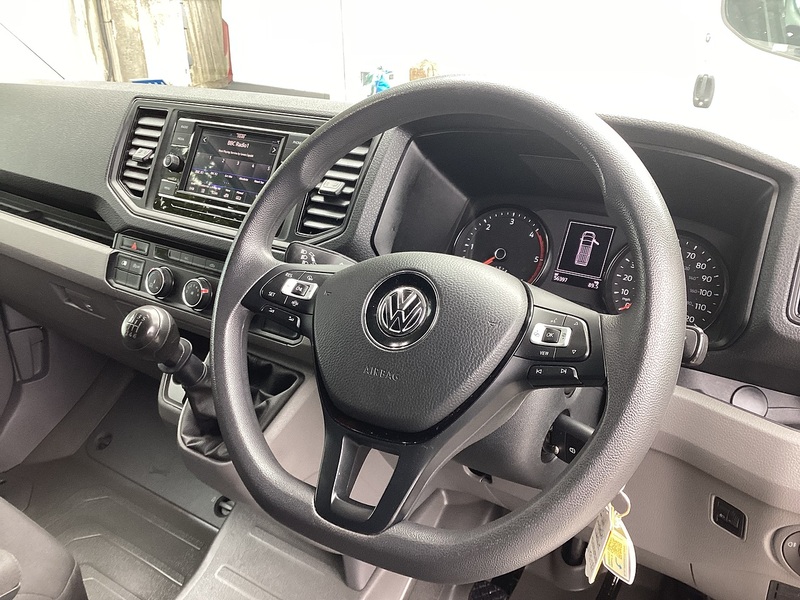 Volkswagen TDI CR35 Trendline LWB H/R A/C Euro 6