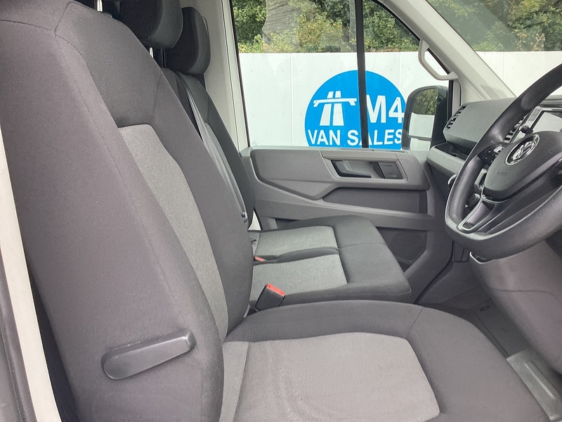 Volkswagen TDI CR35 Trendline LWB H/R A/C Euro 6