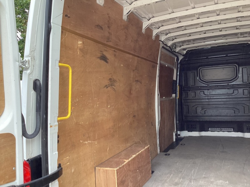 Volkswagen TDI CR35 Trendline LWB H/R A/C Euro 6