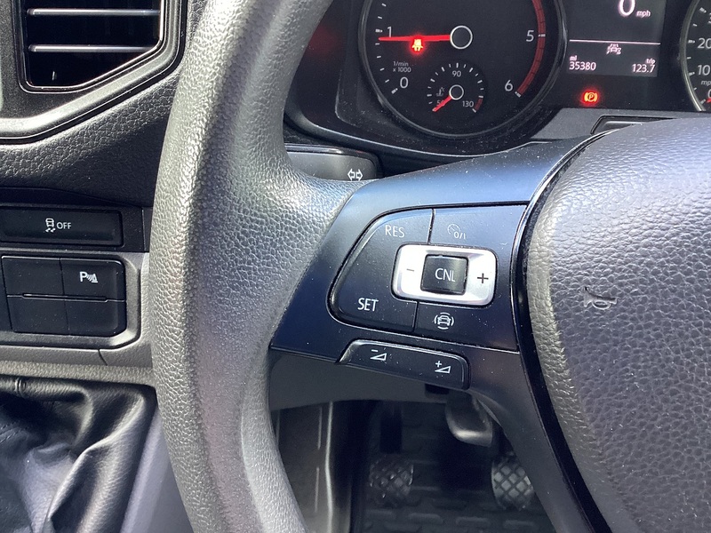 Volkswagen TDI CR35 Trendline LWB H/R A/C Euro 6 