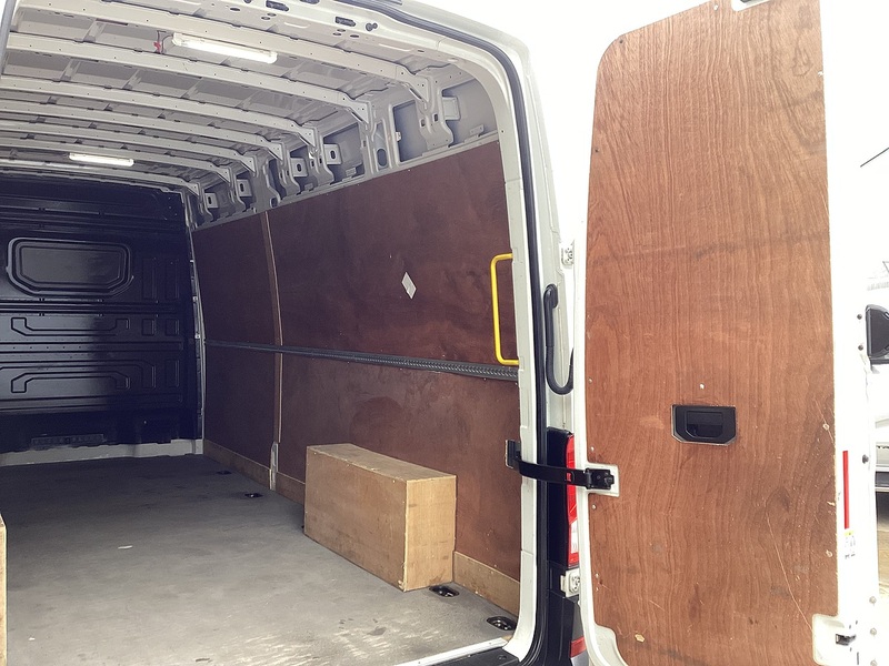 Volkswagen TDI CR35 Trendline LWB H/R A/C Euro 6 