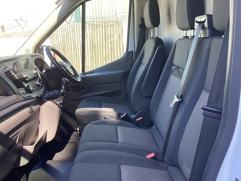 Ford 350 EcoBlue Leader LWB M/R Euro 6