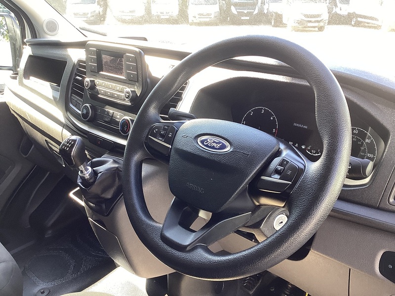 Ford 350 EcoBlue Leader LWB M/R Euro 6