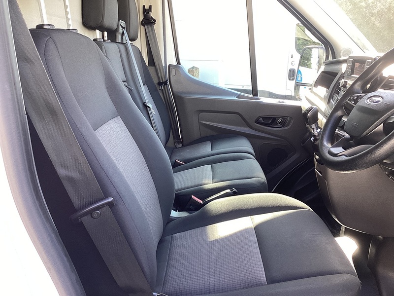 Ford 350 EcoBlue Leader LWB M/R Euro 6