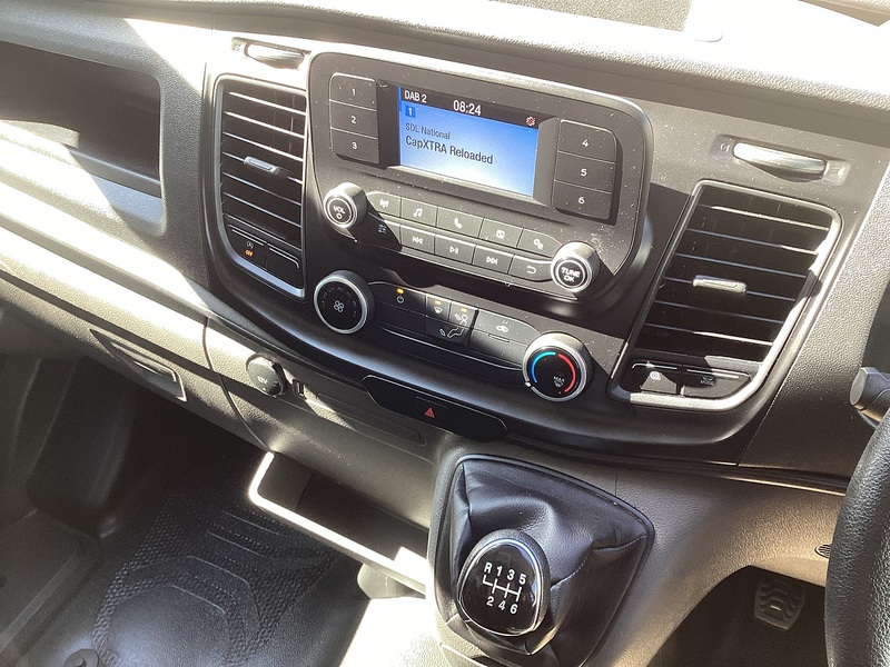 Ford 350 EcoBlue Leader LWB M/R Euro 6