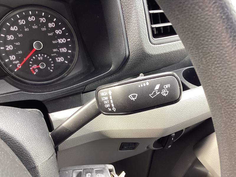 Volkswagen TDI CR35 Trendline LWB H/R A/C Euro 6