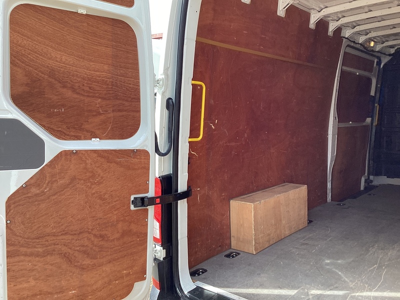 Volkswagen TDI CR35 Trendline LWB H/R A/C Euro 6