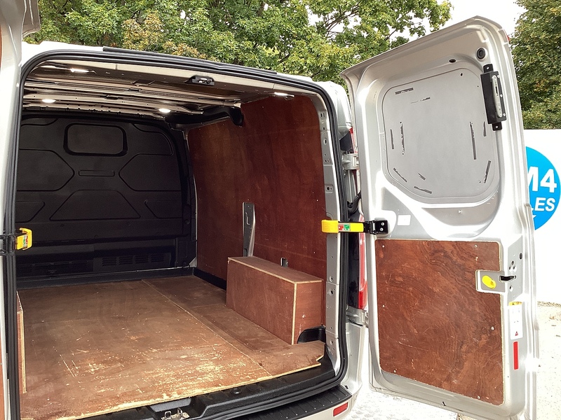 Ford 340 EcoBoost Limited SWB L/R A/C Euro 6