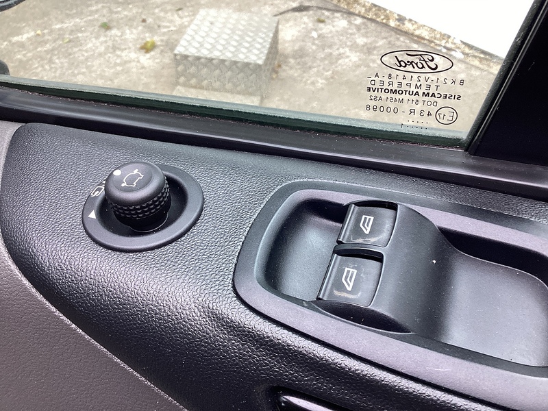 Ford 340 EcoBoost Limited SWB L/R A/C Euro 6