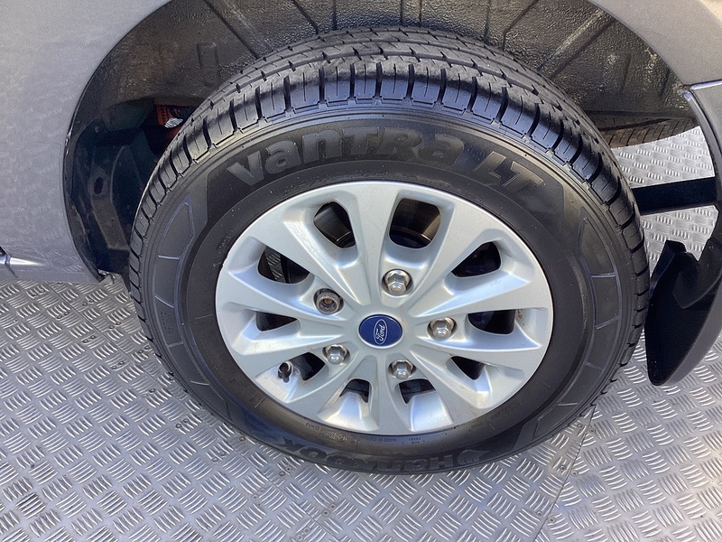 Ford 340 EcoBoost Limited SWB L/R Phev A/C Euro 6