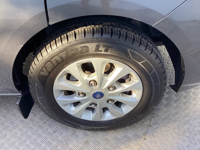 Ford 340 EcoBoost Limited SWB L/R Phev A/C Euro 6