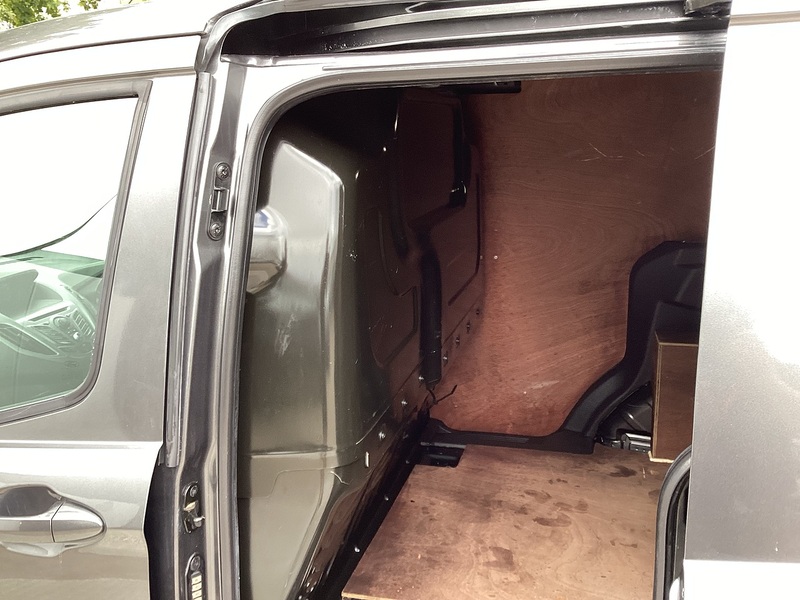 Ford TDCi Trend SWB A/C Euro 6