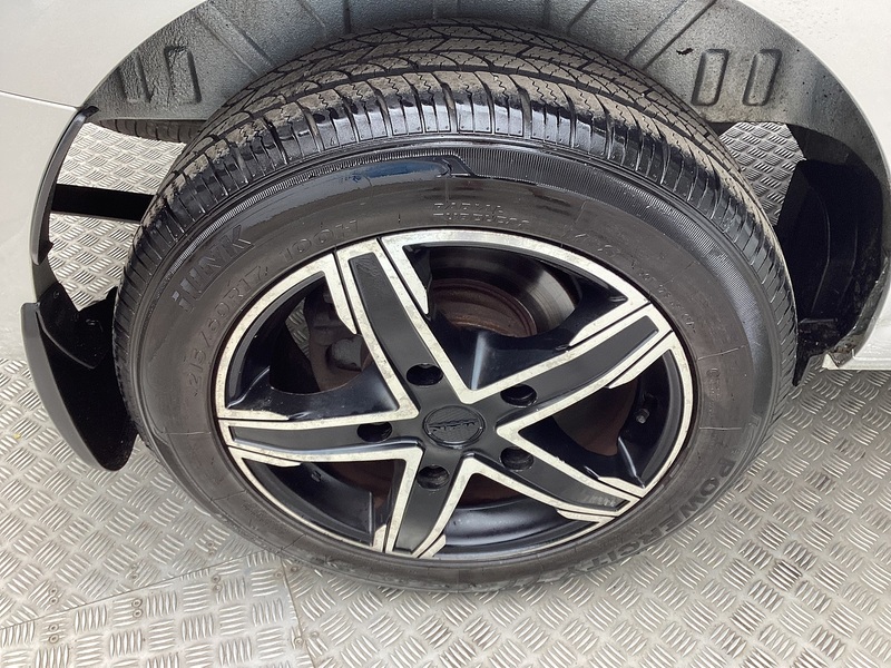 Ford 300 EcoBlue Limited LWB L/R A/C Euro 6 **NO VAT**