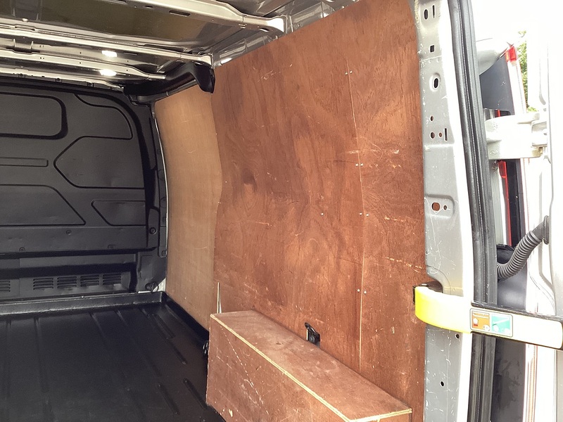 Ford 300 EcoBlue Limited LWB L/R A/C Euro 6 **NO VAT**