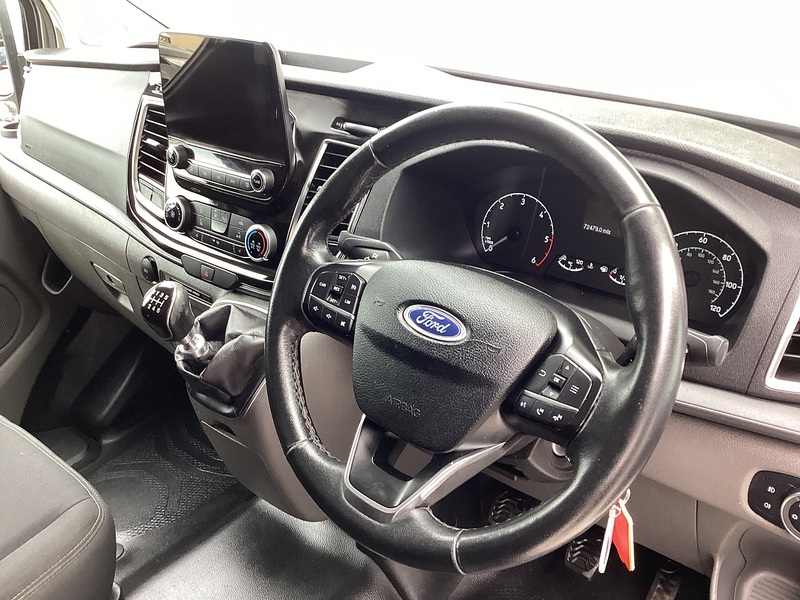 Ford 300 EcoBlue Limited LWB L/R A/C Euro 6 **NO VAT**