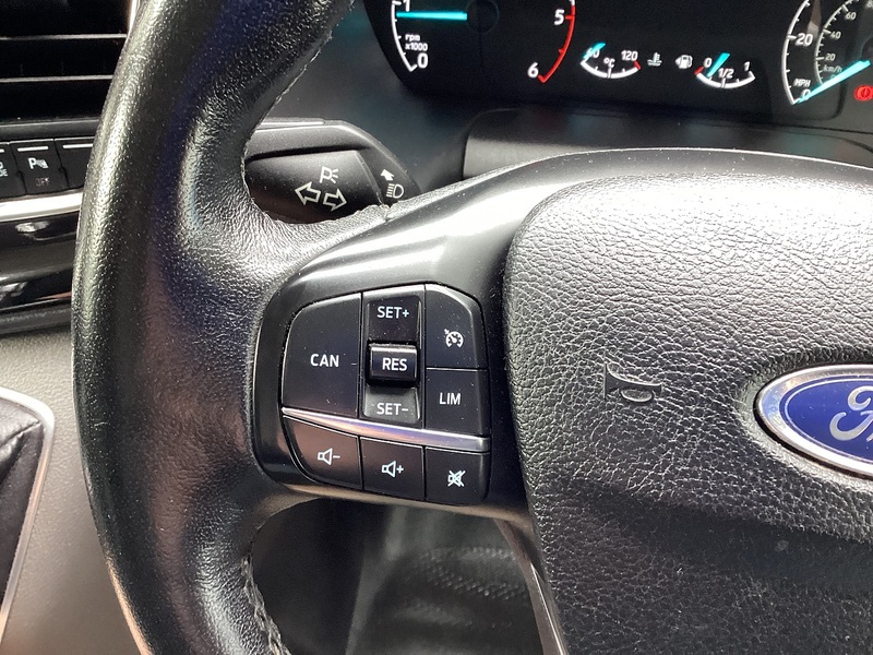 Ford 300 EcoBlue Limited LWB L/R A/C Euro 6 **NO VAT**