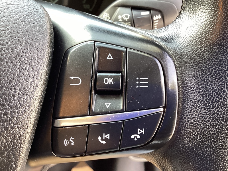 Ford 300 EcoBlue Limited LWB A/C Euro 6