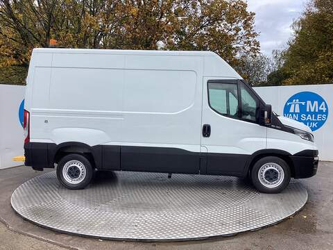 Iveco Daily, TD 12V 35S 3520 MWB H/R A/C **NO VAT**