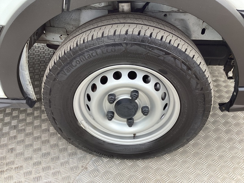 Ford 350 EcoBlue MHEV Leader LWB H/R Euro 6