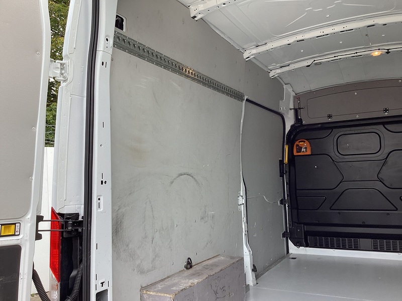 Ford 350 EcoBlue MHEV Leader LWB H/R Euro 6