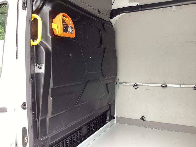 Ford 350 EcoBlue MHEV Leader LWB H/R Euro 6