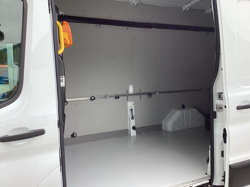 Ford 350 EcoBlue MHEV Leader LWB H/R Euro 6