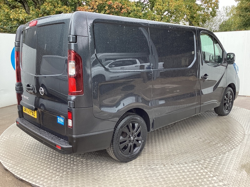 Nissan dCi 28 Acenta SWB L/R A/C Euro 6