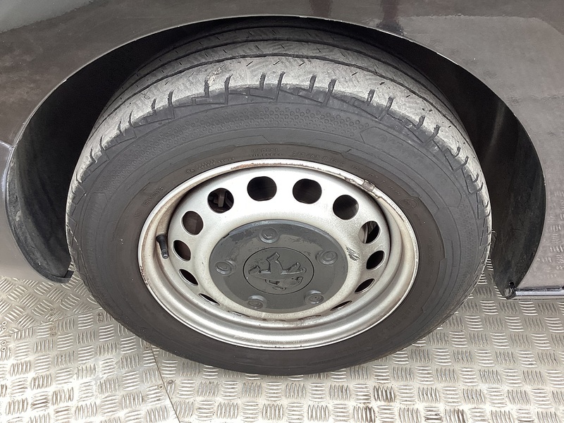 Peugeot BlueHDi 1000 Professional Premium+ SWB L/R Eu 6 AC